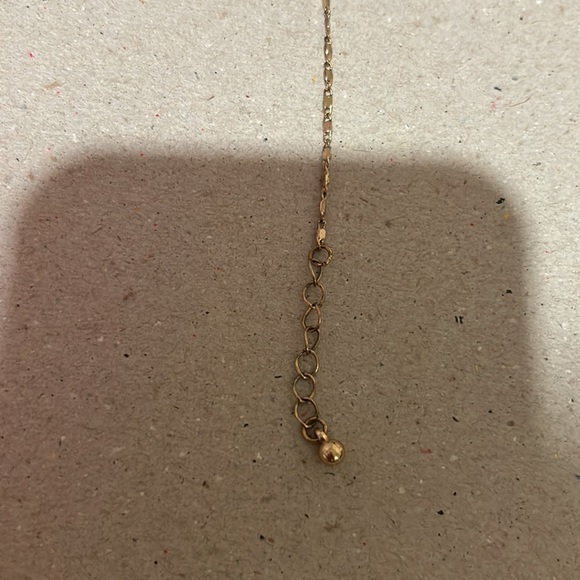 Dainty Butterfy Bracelet - Picture 4 of 6